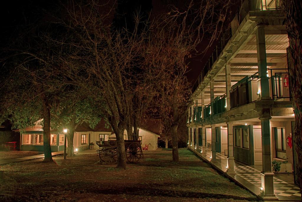 Atelier Hotel De Charme Villa General Belgrano Esterno foto