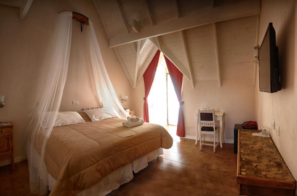 Atelier Hotel De Charme Villa General Belgrano Esterno foto